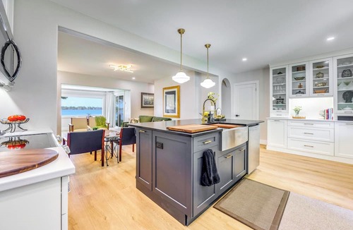 Sombra House | Ivy Cottage River Retreat Relax on the dock and watch the ships go by!