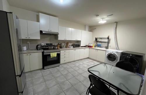 Thornhill House | Jimmy's house