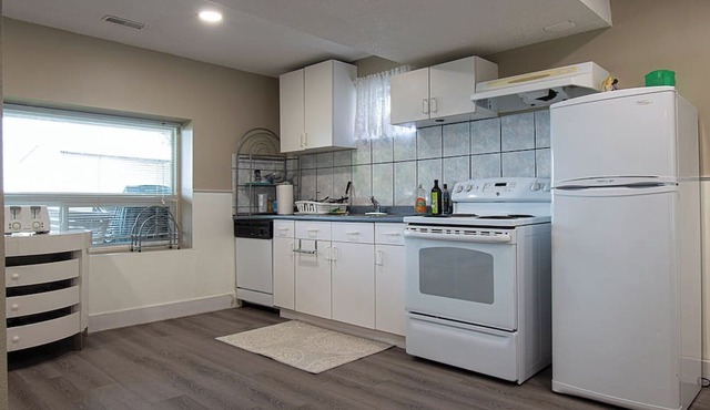 Robin's Point - Three Bedroom Cottage, Sleeps 6
