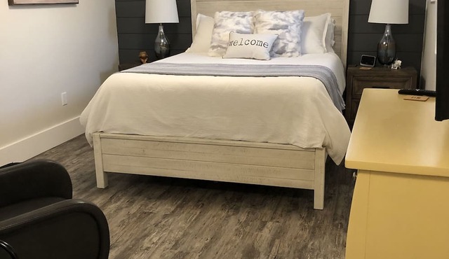 A cozy 5 star, 1 bedroom, 1 bath in downtown Cobourg . Newly built in 2020!